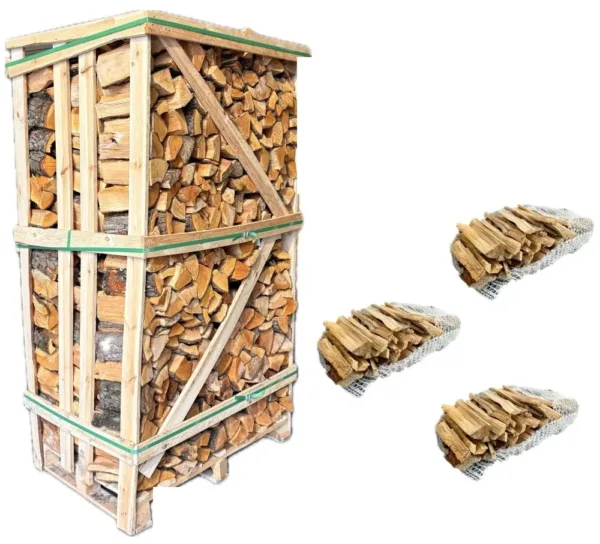 Montage associant la caisse palette et trois sacs de bois d'allumage