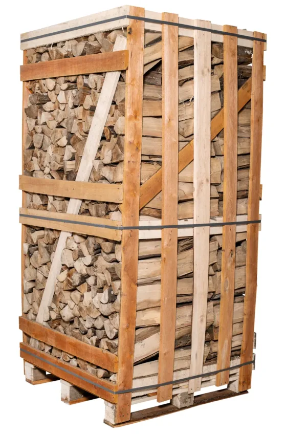 Caisse palette de bûches de charme, vue de trois quarts — bois de chauffage charme 33 cm, 2 stères