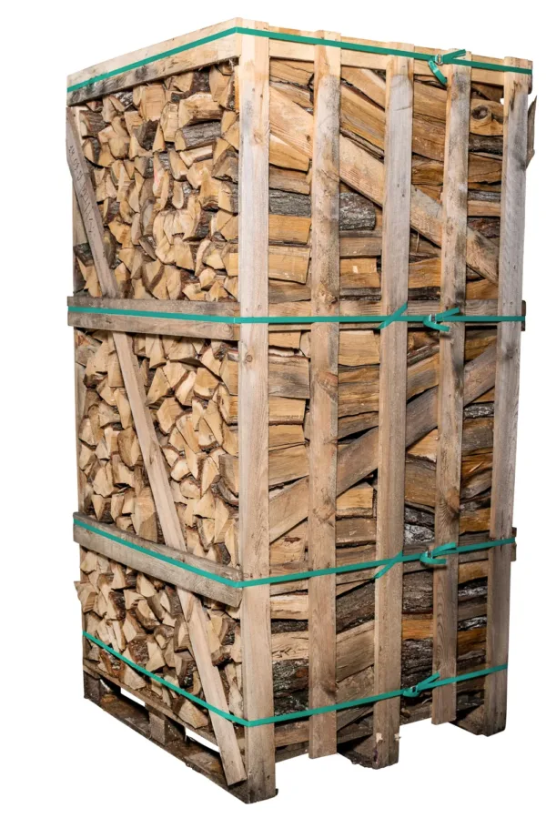 Grande caisse palette cerclée de vert, bûches de chêne, vue de trois quarts — bois de chauffage chêne 33 cm, 2 stères