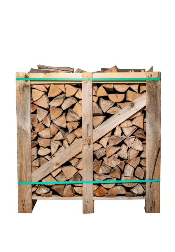 Caisse palette basse cerclée de vert, bûches de hêtre empilées, vue de face