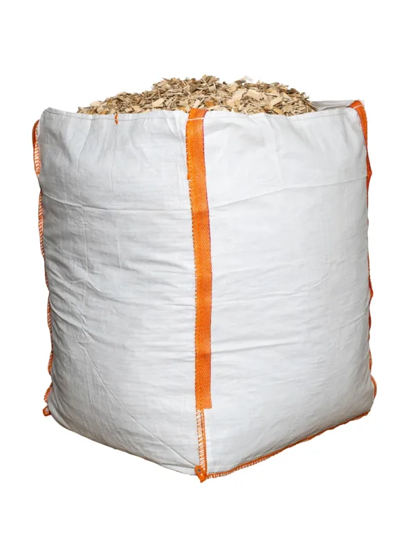 Big bag blanc à sangles orange rempli de plaquettes de bois claires