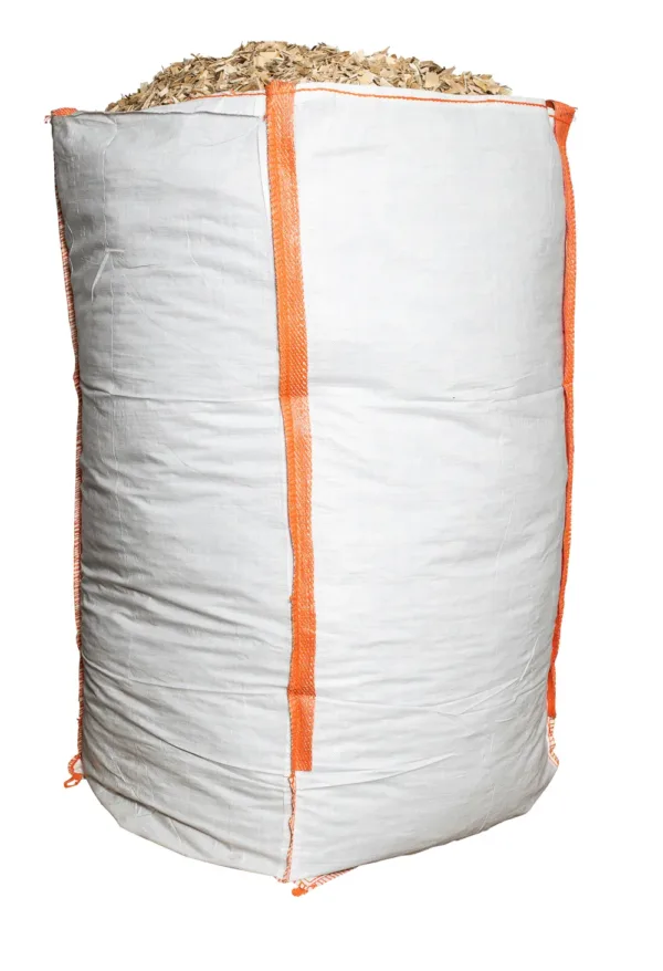 Big bag blanc à sangles orange rempli de plaquettes de bois — plaquettes de bois de jardin sans écorce, big bag 1500 litres