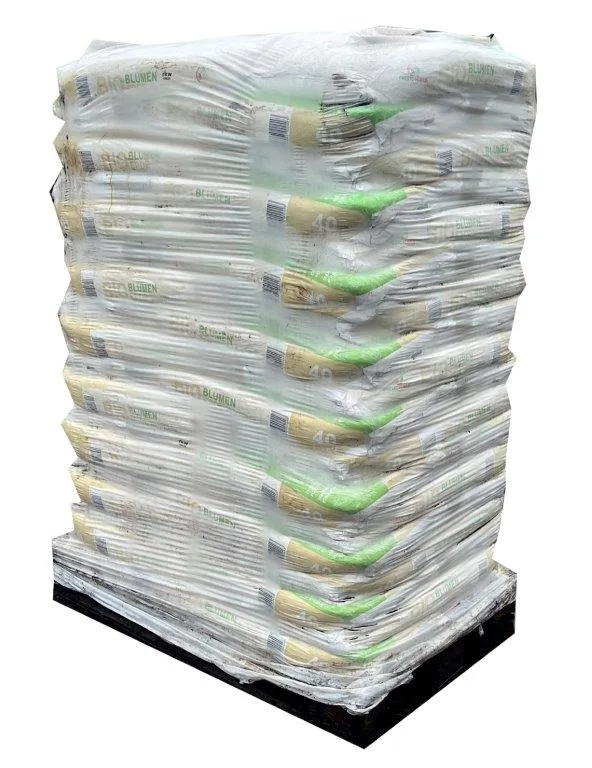 Palette filmée de sacs de terreau, vue de trois quarts — terreau pour fleurs bio 40 l, palette de 54 sacs